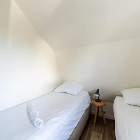 Beautiful With Sauna Near The Sea 度假居