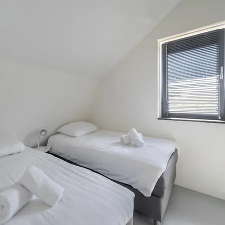 Beautiful With Sauna Near The Sea * 埃赫蒙德·安登胡夫