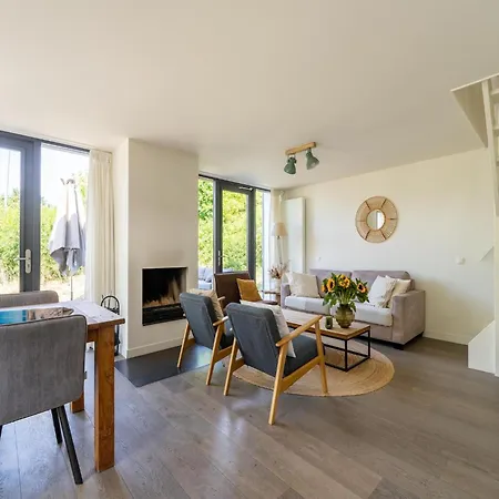 Beautiful With Sauna Near The Sea * 埃赫蒙德·安登胡夫