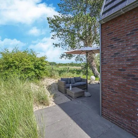 Beautiful With Sauna Near The Sea 度假居 *